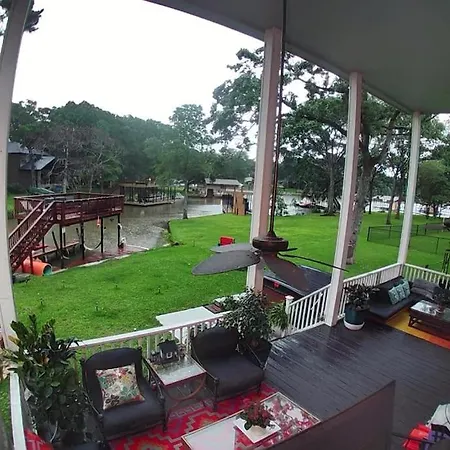 Serenity Lakehouse